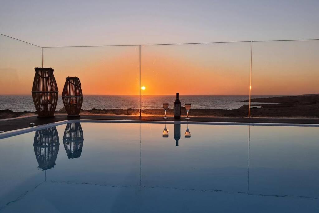 פויניקיון Tramonto Luxury Villa No1- Breathtaking Sunset View מראה חיצוני תמונה