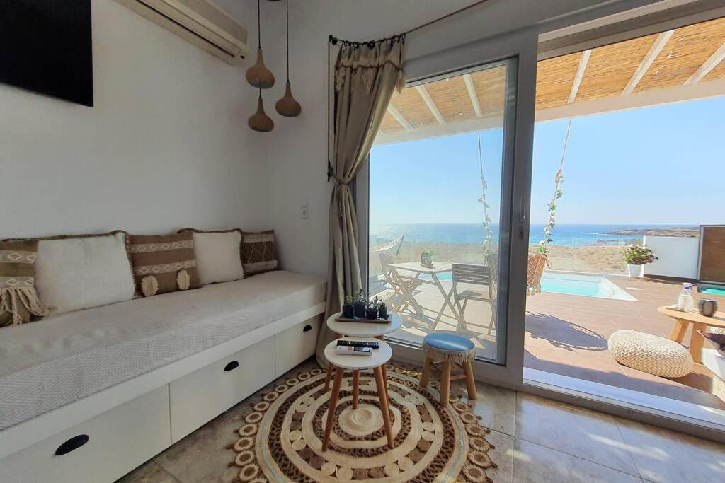פויניקיון Tramonto Luxury Villa No1- Breathtaking Sunset View מראה חיצוני תמונה
