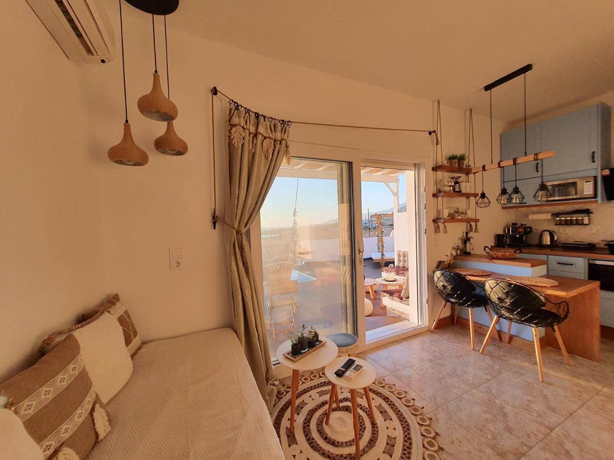 פויניקיון Tramonto Luxury Villa No1- Breathtaking Sunset View מראה חיצוני תמונה