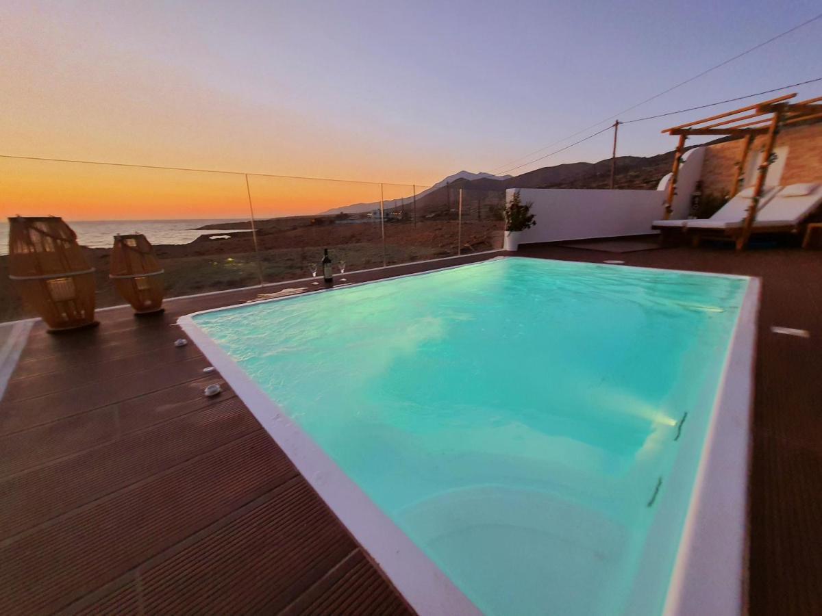 פויניקיון Tramonto Luxury Villa No1- Breathtaking Sunset View מראה חיצוני תמונה