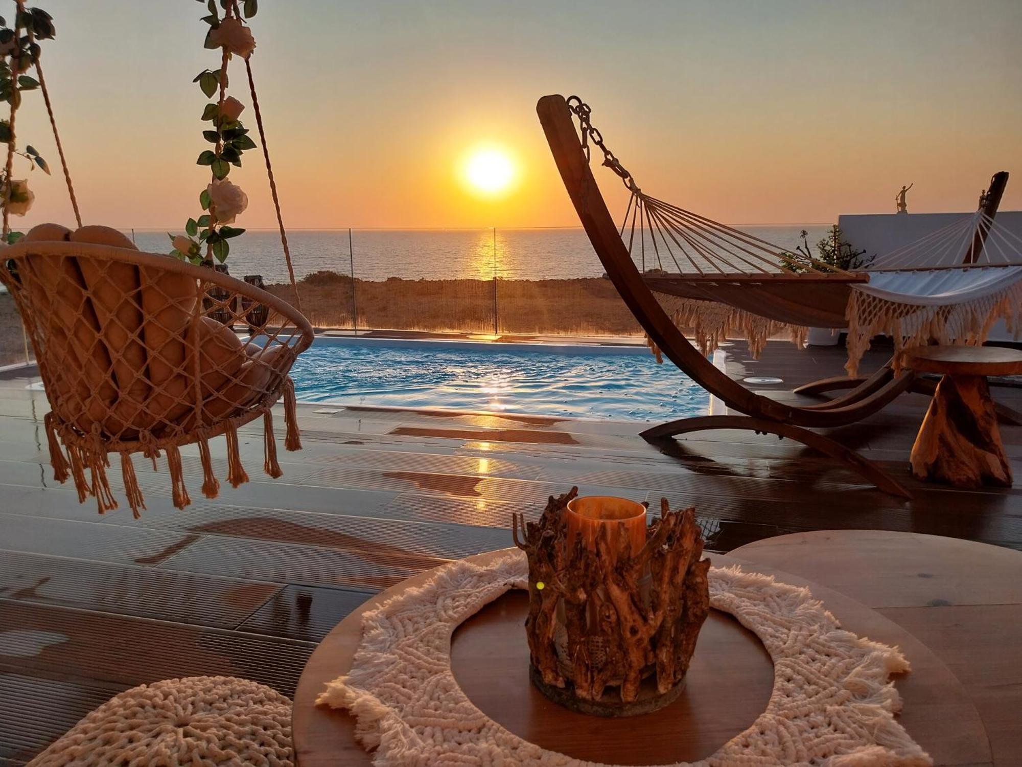 פויניקיון Tramonto Luxury Villa No1- Breathtaking Sunset View מראה חיצוני תמונה